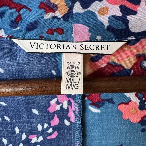 Victoria’s Secret floral kimono coverup - Picture 3 of 7